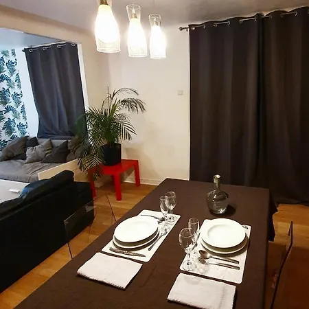 Maison Confortable, Terrasse Et Jardin A * Amiens