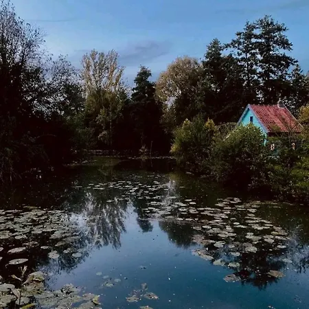 Hébergement de vacances Maison Confortable, Terrasse Et Jardin à