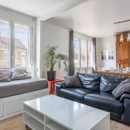 Maison Confortable, Terrasse Et Jardin A Amiens