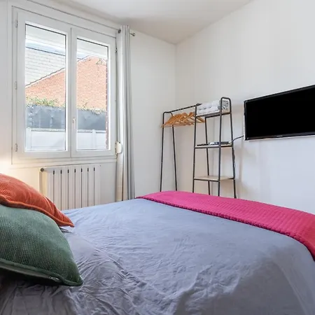 Maison Confortable, Terrasse Et Jardin à Hébergement de vacances Amiens