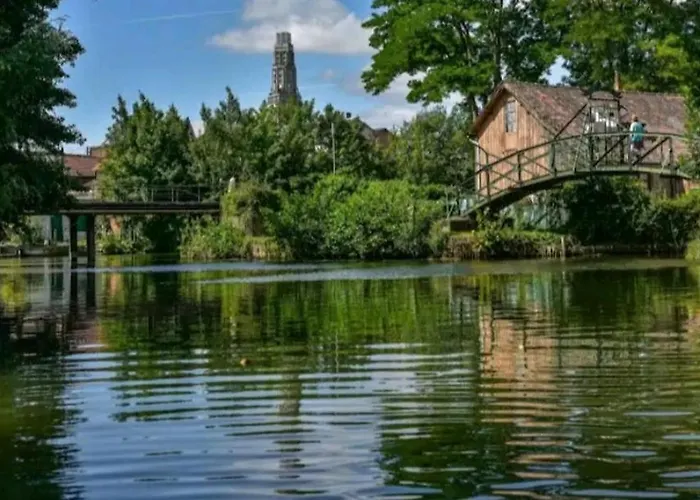 Maison Confortable, Terrasse Et Jardin A *