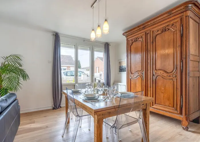 Ferienhaus Maison Confortable, Terrasse Et Jardin A Amiens